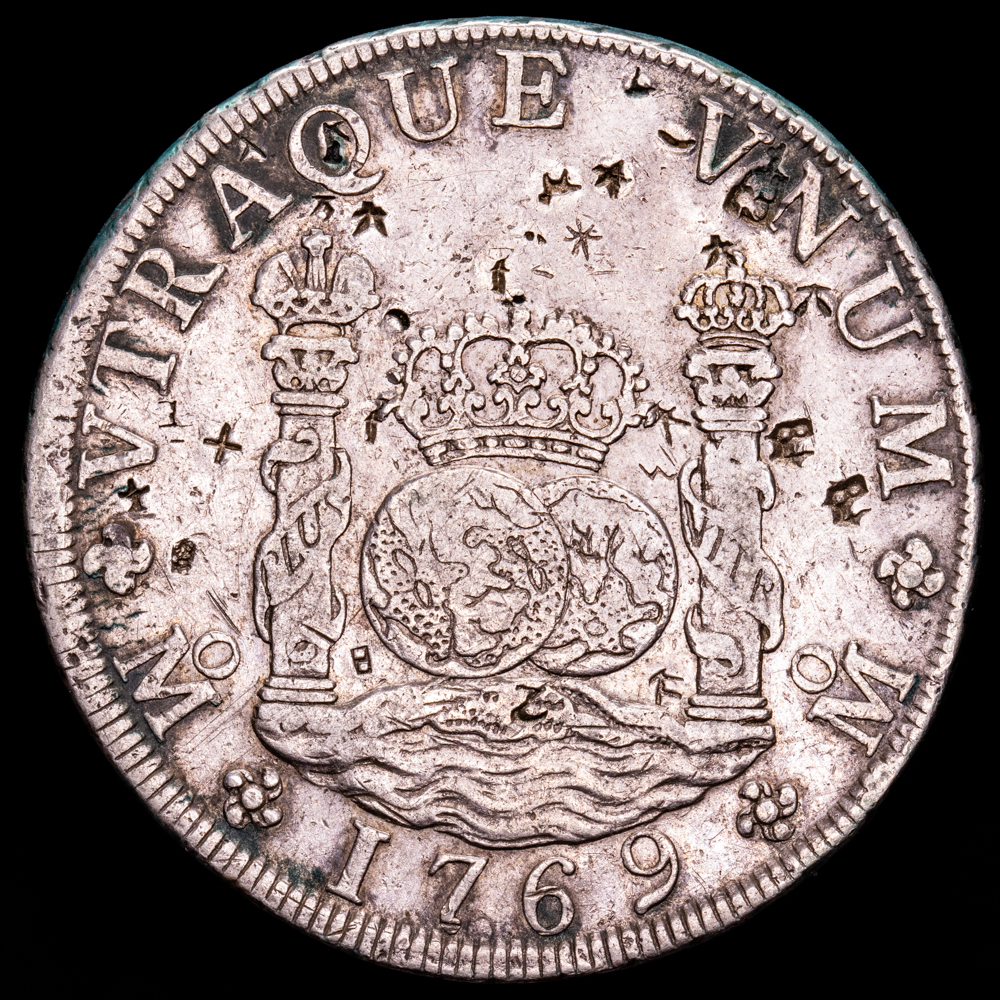 Carlos III. 8 Reales. (26,71 g.). México. 1769. Ensayador M·F. AC-1095. MBC+/EBC-. Bella pátina. Resellos chinos.